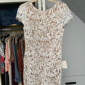 NWT Lulus White Lace Short Sleeve Dress Size L